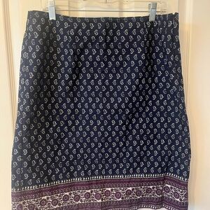 Bass Navy and White paisley accent , burgundy border midi skirt